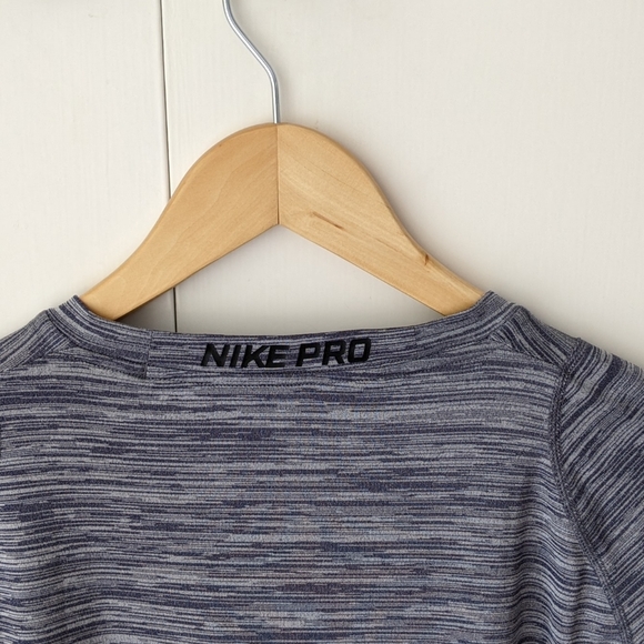Nike Pro Active Long Sleeved Top Size Medium - Picture 6 of 11